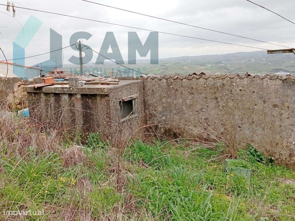 Casa antiga com quintal - Grande imagem: 4/13