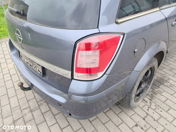 Zderzak tylny czujniki parkowania PDC Opel Astra H kombi kod lakieru Z155 - 2