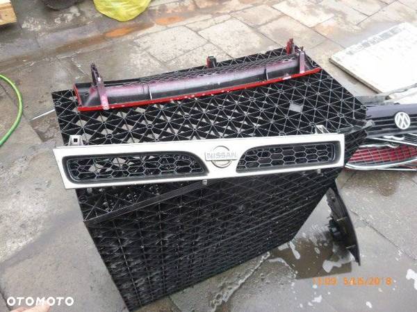 NISSAN SUNNY ATRAPA GRILL PRZOD - 1