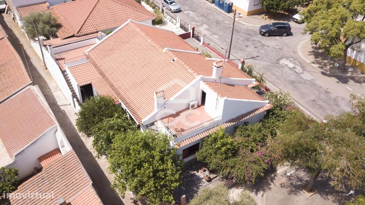 Moradia T5 com belíssimas vistas para o Castelo de Mourão!-34