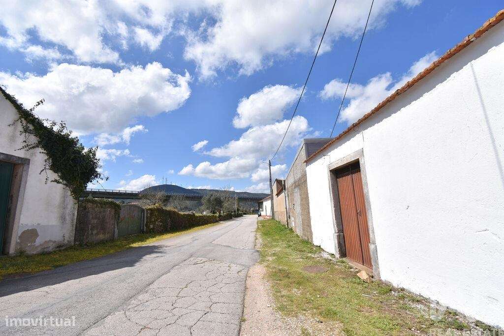 Comércio diverso em São Miguel, Santa Eufémia e Rabaçal de 470,00 m2 - Grande imagem: 4/29
