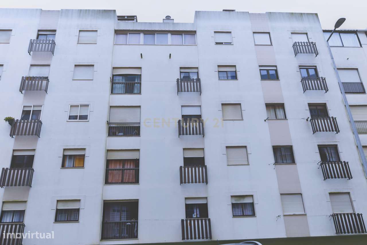 APARTAMENTO T1 - RINCHOA, RIO DE MOURO-19