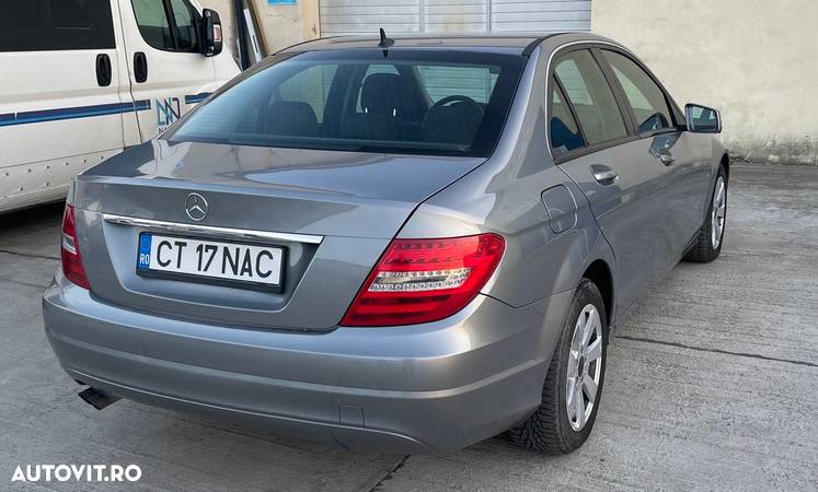 Mercedes-Benz C 200 CDI DPF (BlueEFFICIENCY) 7G-TRONIC - 3