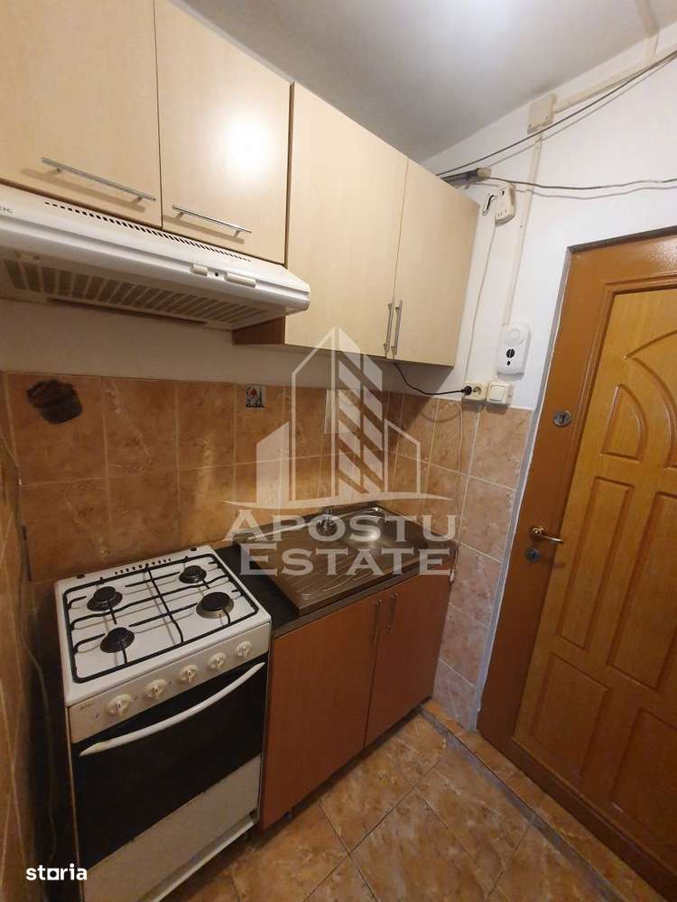 Garsoniera de inchiriat zona Lipovei 20mp - Imagine principală: 4/7