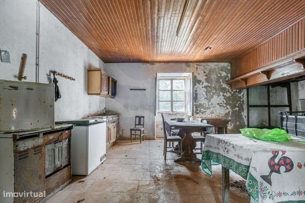 Casa Senhorial em Cunha, Braga – Excelente Oportunidade de Investiment-7
