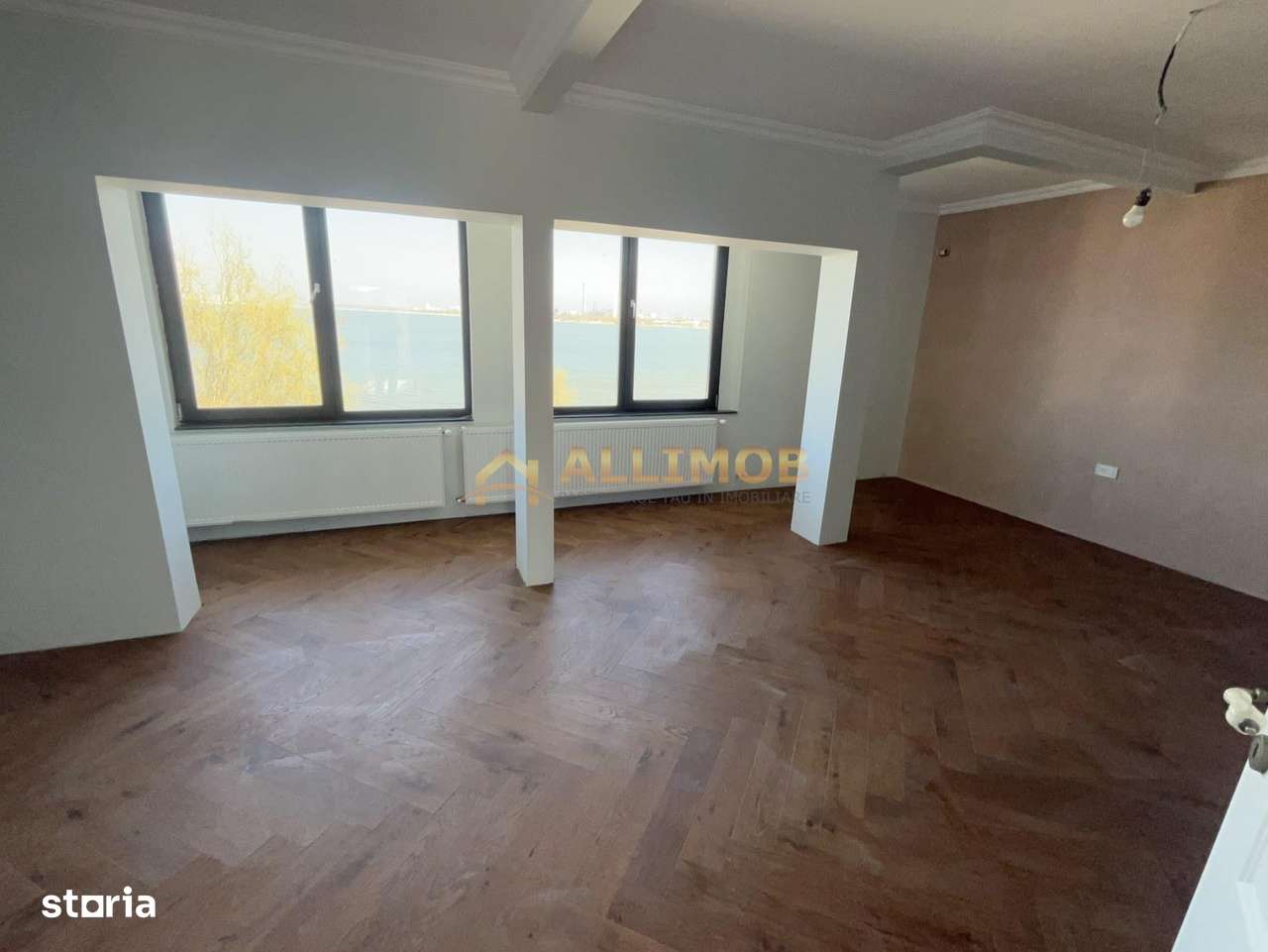 Eleganta la malul lacului- Vila premium cu ponton privat.-15
