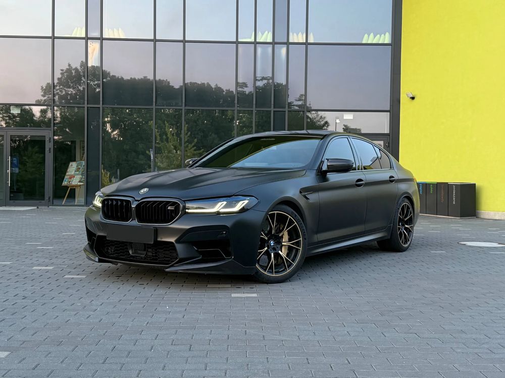BMW M5 2022