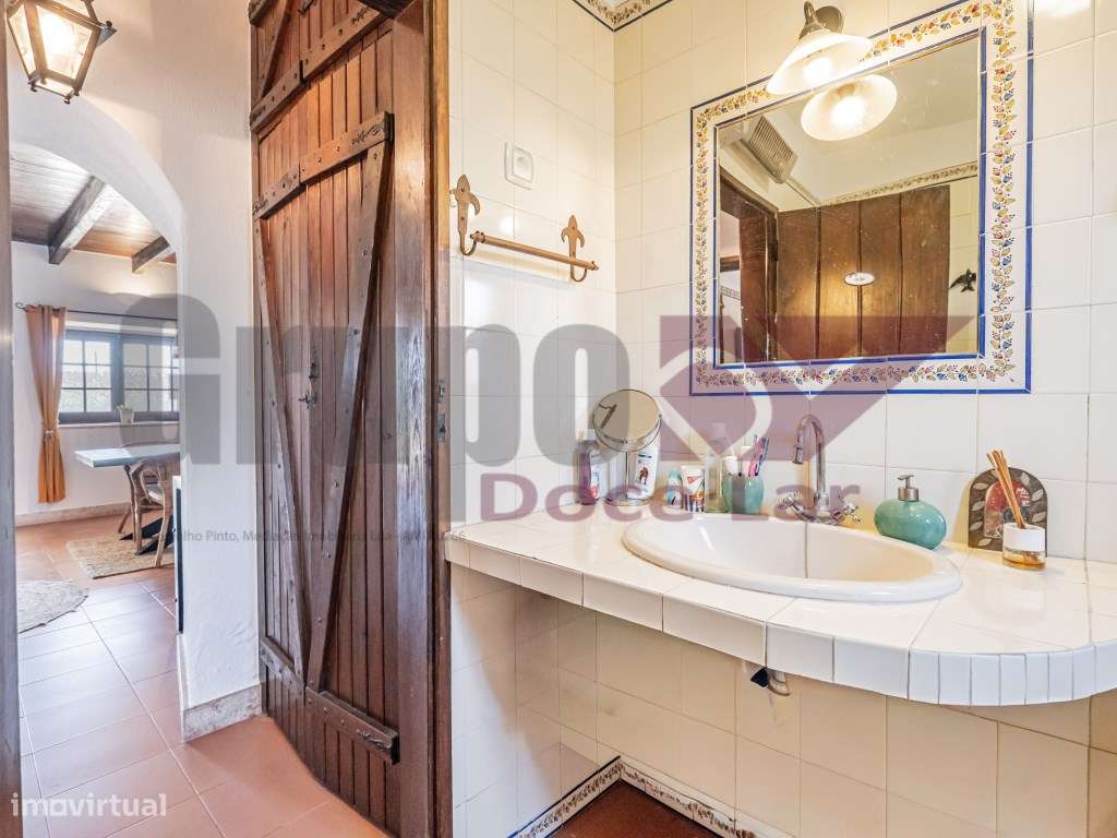 Moradia Isolada T3 com Piscina em Sesimbra-23