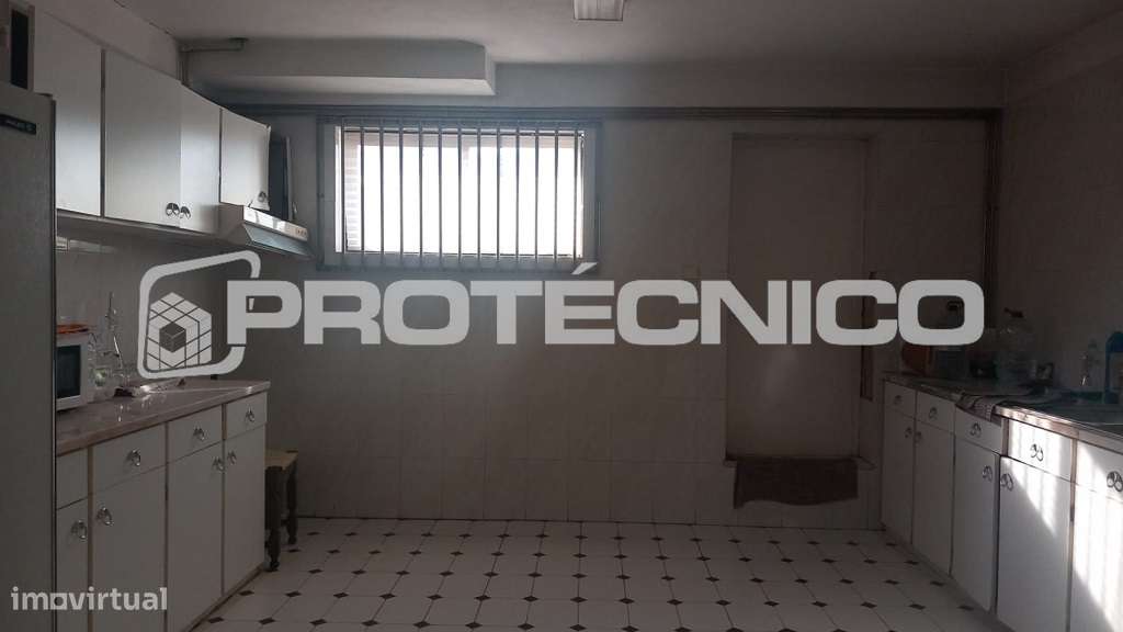 Armazém Industrial - 16.500m2 - Centro País-18