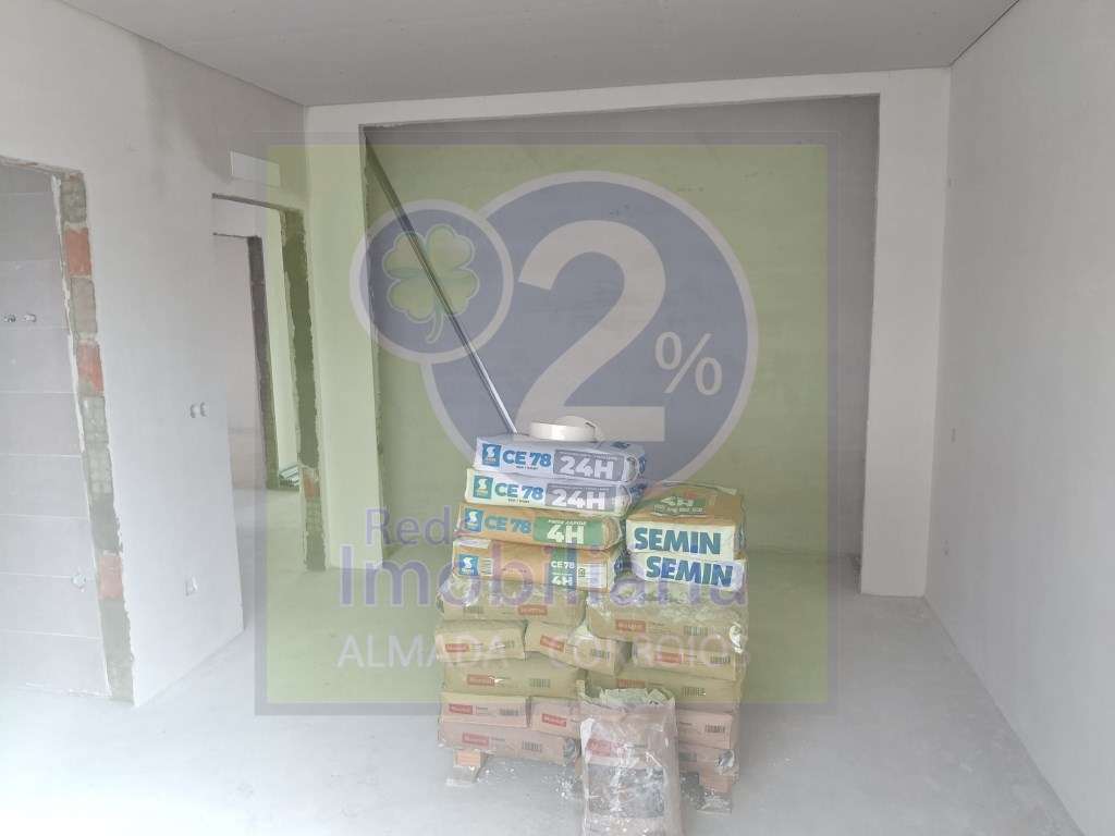 Moradia T3+1, Térrea-24