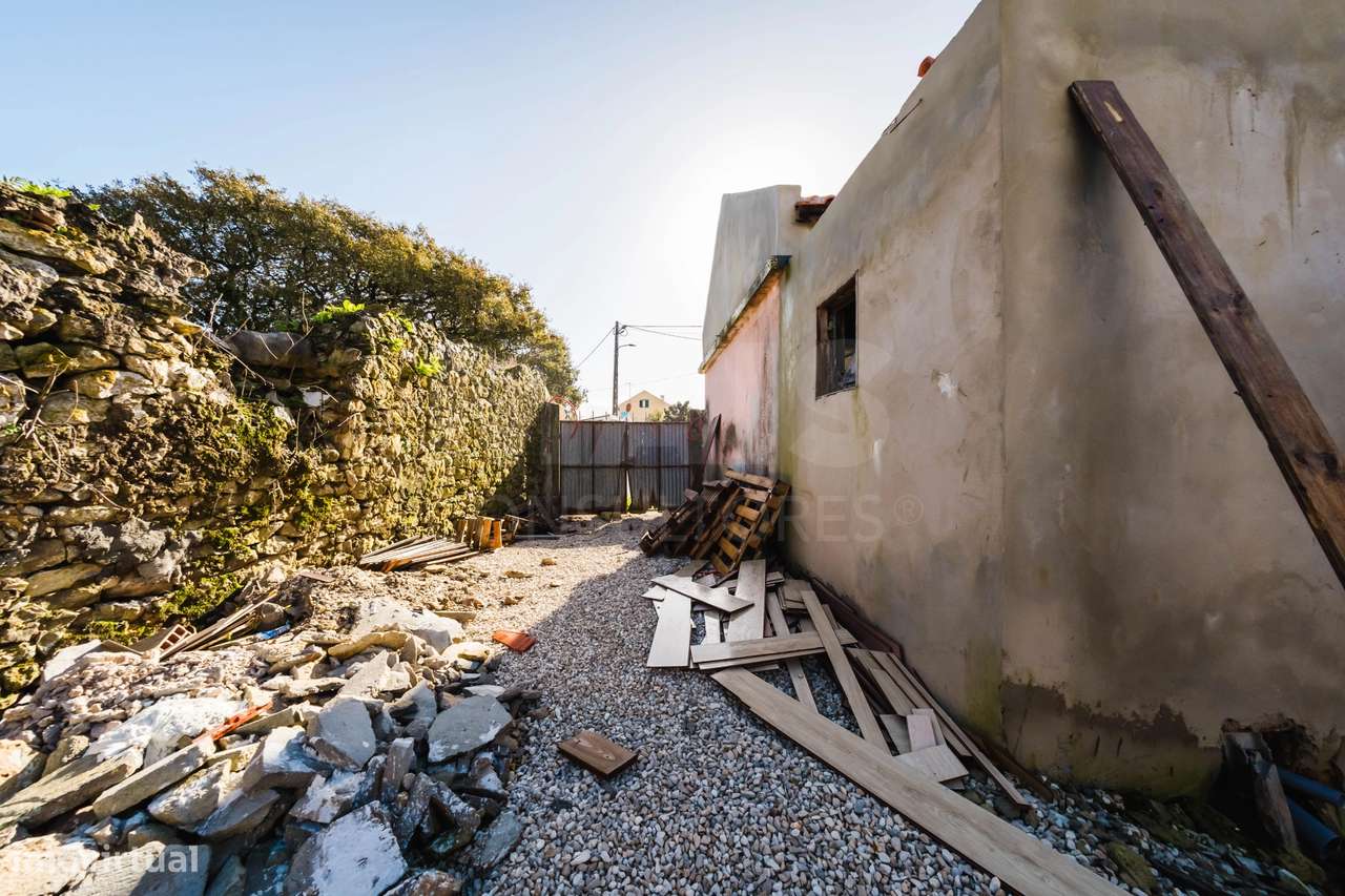 Moradia Térrea T2+1 c/ 2 casas de banho e logradouro-24