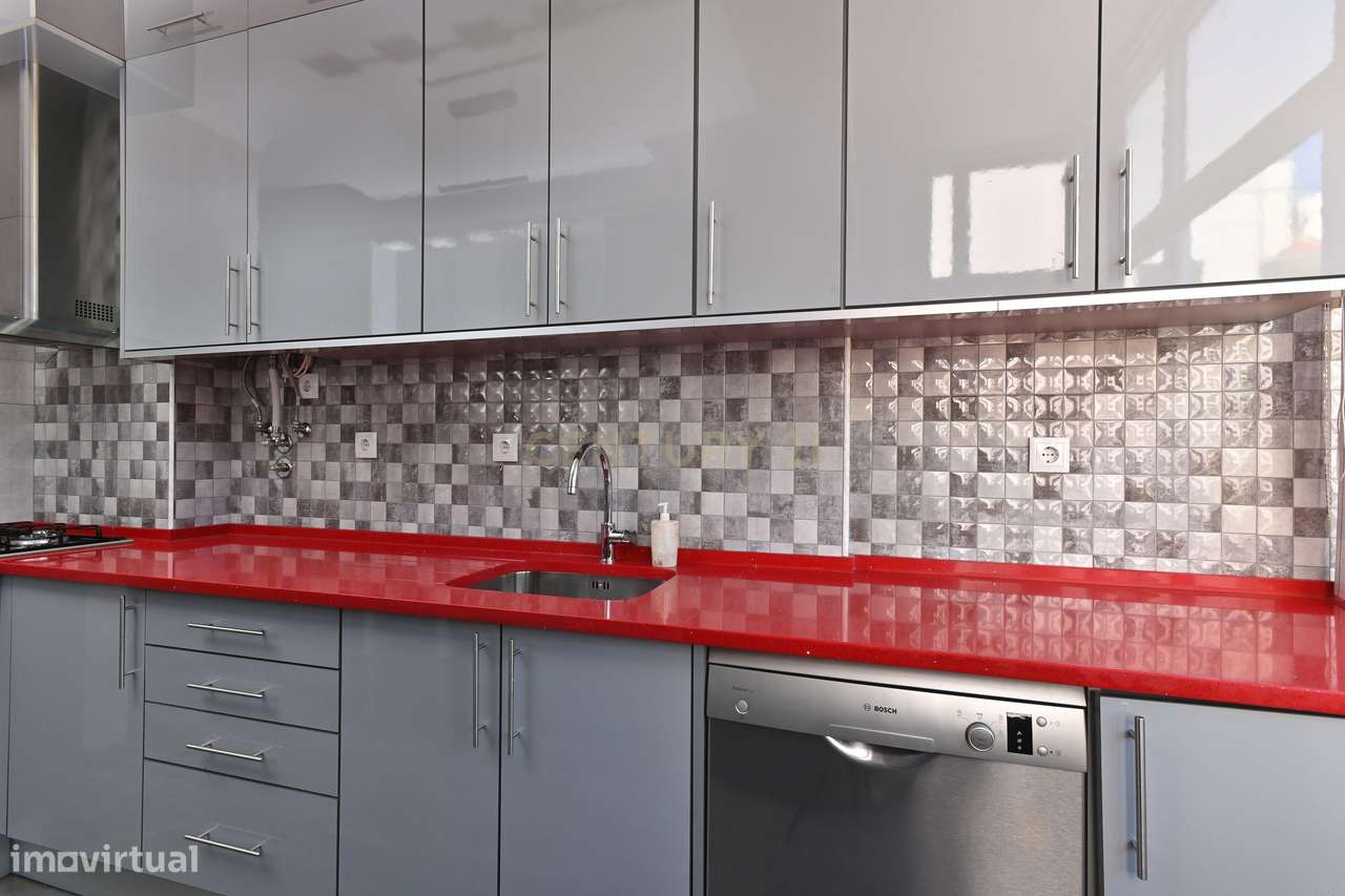 Apartamento T2 para venda em Mem Martins-14
