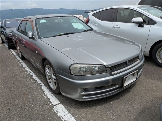 Nissan Skyline 2000