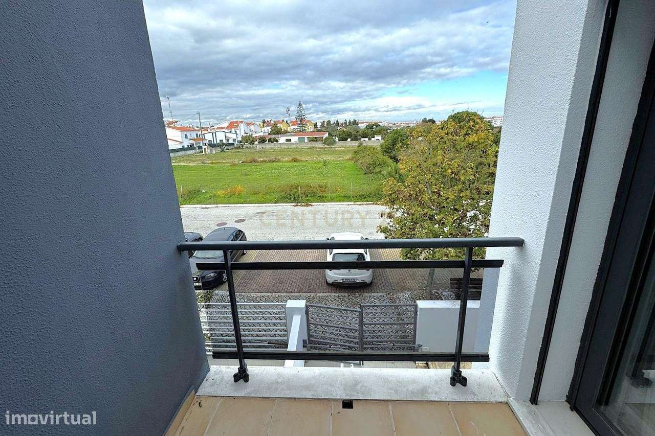 Moradia T3+1 em Alcochete: Luxo e Conforto!-37