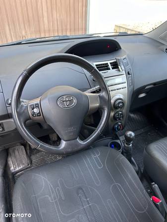 Toyota Yaris 1.33 VVT-i Sol - 6