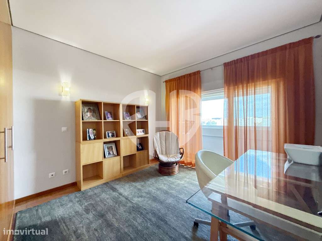 Apartamento T3+1 Duplex C/Terraço 250m2 // Condominio-34