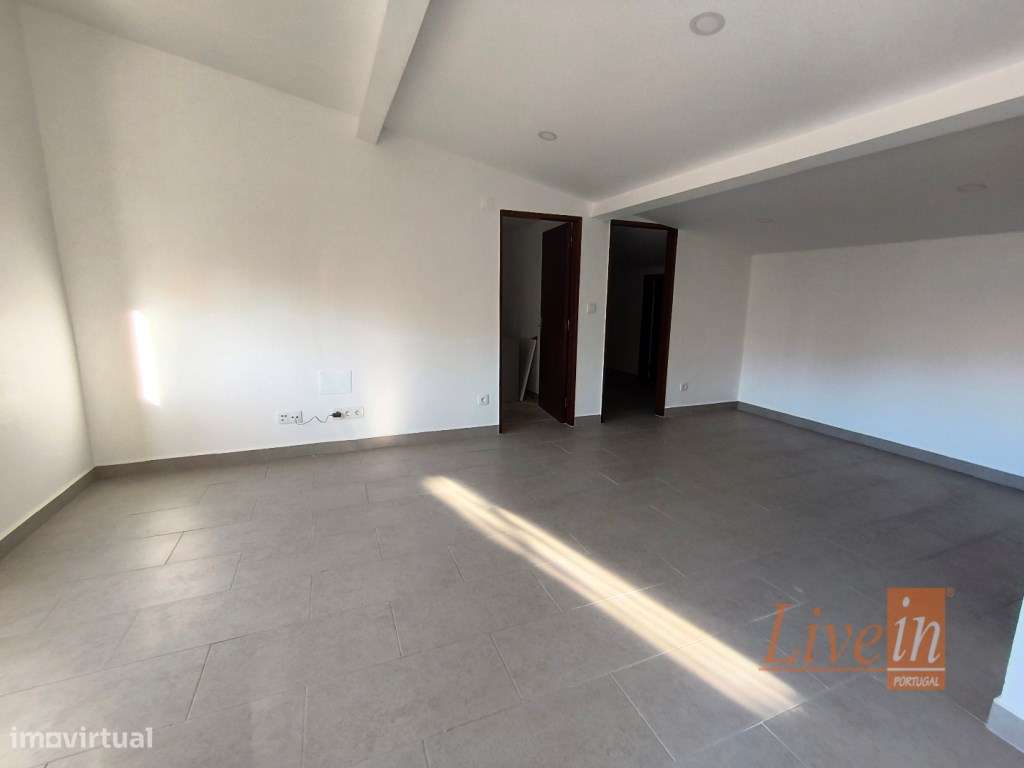 Andar de Moradia Junto ao Centro de Mafra - Grande imagem: 3/13