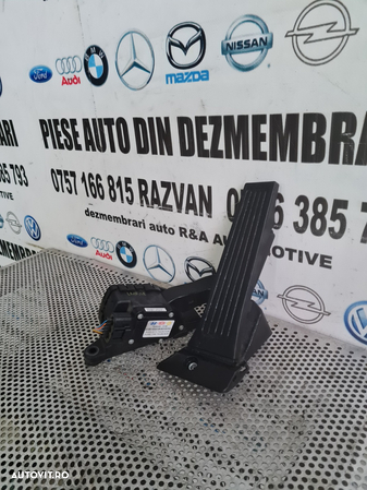 Pedala Acceleratie Hyundai IX35 An 2009-2010-2011-2012-2013-2014-2015 Volan Stanga Cod 0549A-2S100 Dezmembrez Hyundai IX35 2.0 Benzina 2x4 Cod Motor G4KD An 2009-2010-2011-2012-2013-2014-2015 Volan Stanga - 1