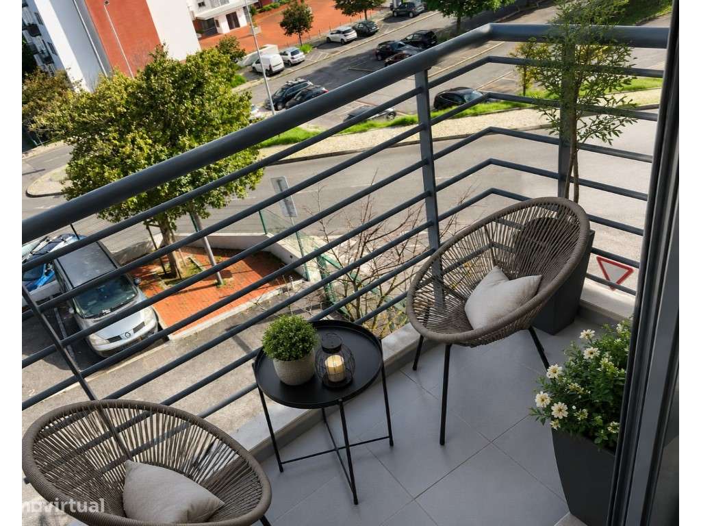 excelente apartamento T2 com Estacionamento em Telheiras Norte, jun...-13