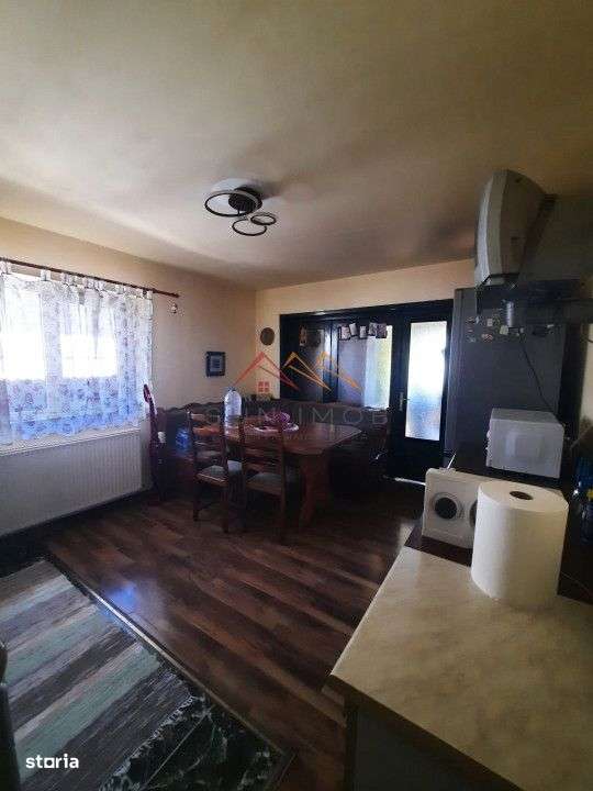 Casa de vacanta, P+M, 6 camere, teren 2200 mp, Breaza, Judetul Prahova - Imagine principală: 5/15