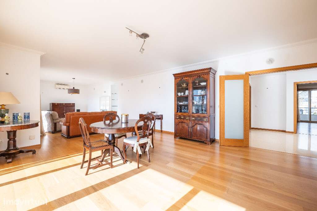 Apartamento T5 com garagem em zona de São Jerónimo, Coimbra - Grande imagem: 2/20