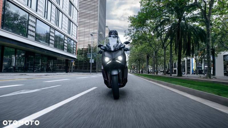 Yamaha X-max - 4