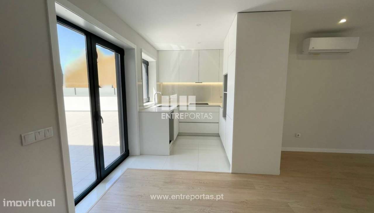 Venda de Apartamento T3 duplex, próximo do parque da cidade, Póvoa d - Grande imagem: 2/18