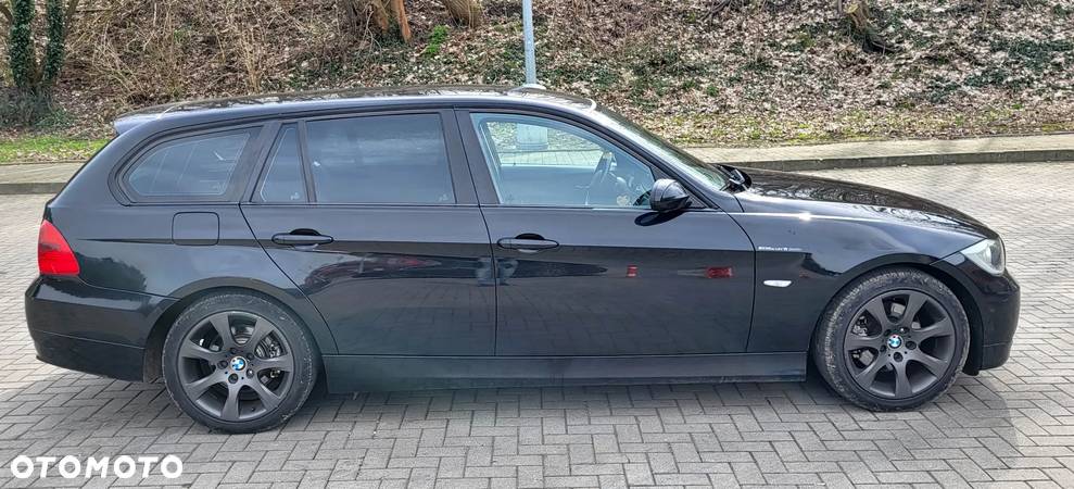 BMW Seria 3 318d DPF Touring - 5