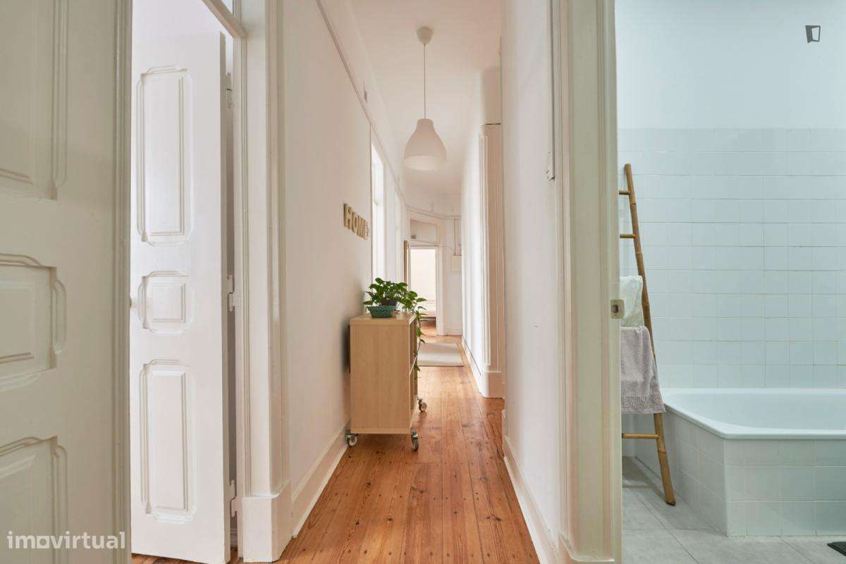 Quarto - localizado em Arroios Lisbon - Grande imagem: 3/10