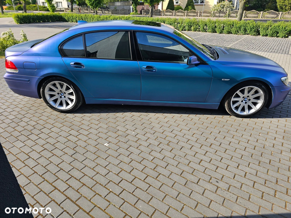 BMW Seria 7 750i L - 4