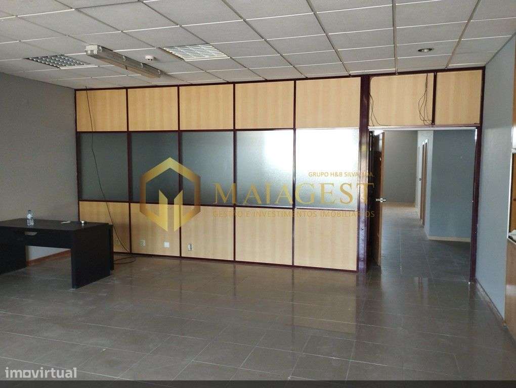 Loja em S. Mamede Infesta com 2 Escritórios - Grande imagem: 4/22