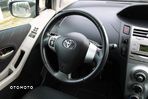 Toyota Yaris 1.3 VVT-i Team - 19