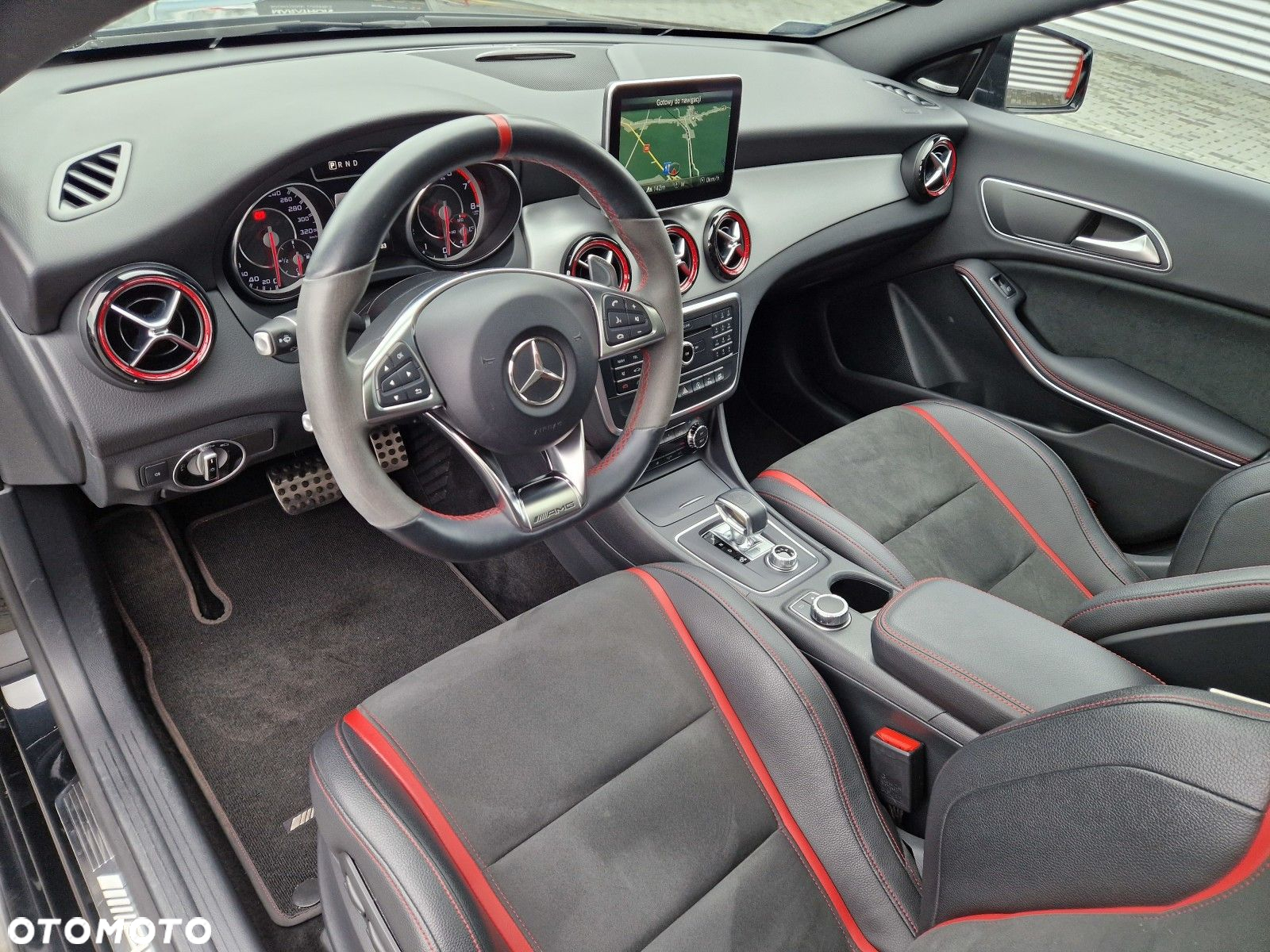 Mercedes-Benz CLA 45 AMG 4-Matic - 11