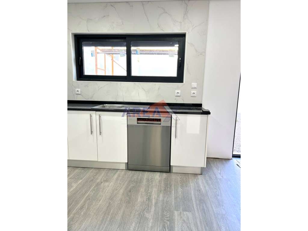 Moradia em banda, T3. Pronta a habitar! - Grande imagem: 4/31