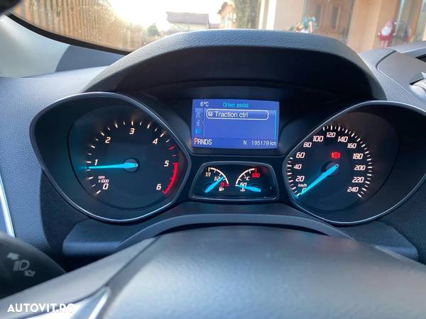 Ford Kuga 2.0 TDCi 4WD Powershift Titanium - 11