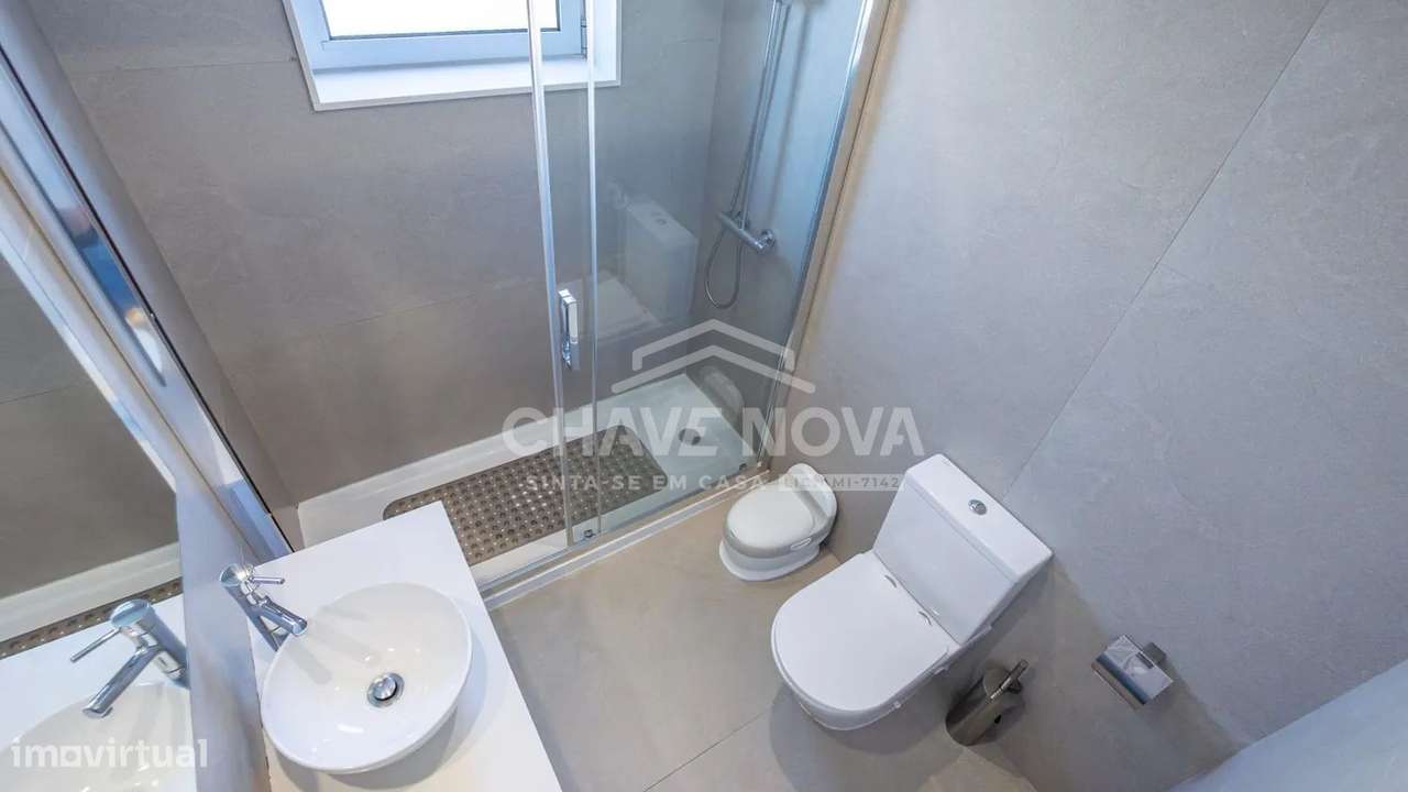 Apartamento T3 Remodelado com Garagem Box e Terreno para Cultivo-23