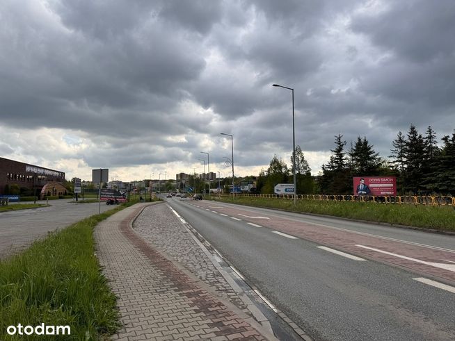 Działka budowlano - inwestycyjna, Teren usługowy