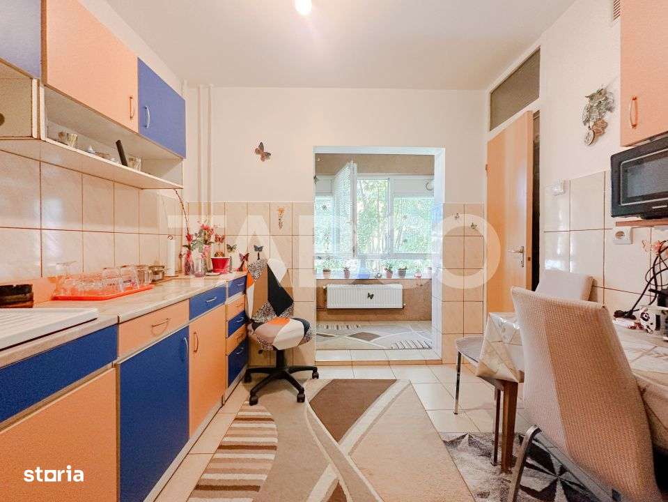 Vanzare apartament cu 2 camere decomandate in cartierul Intre Lacuri - Imagine principală: 2/5