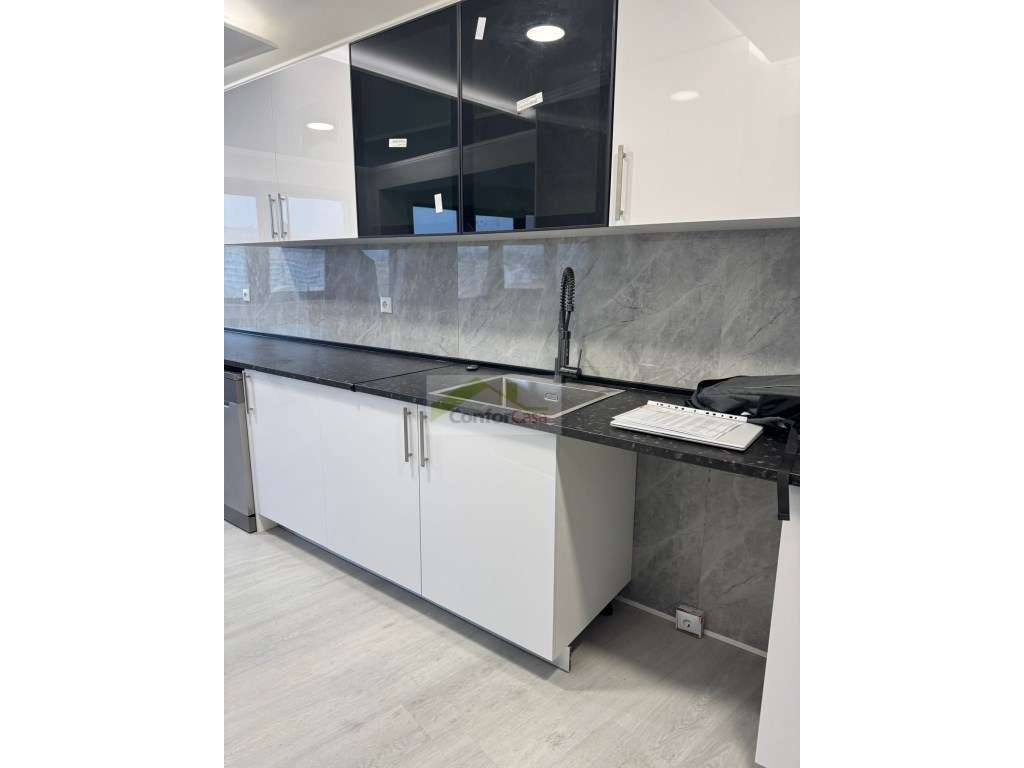 Apartamento T4 no 10º Andar em Braga - Vista Fantástica e Totalment...-21