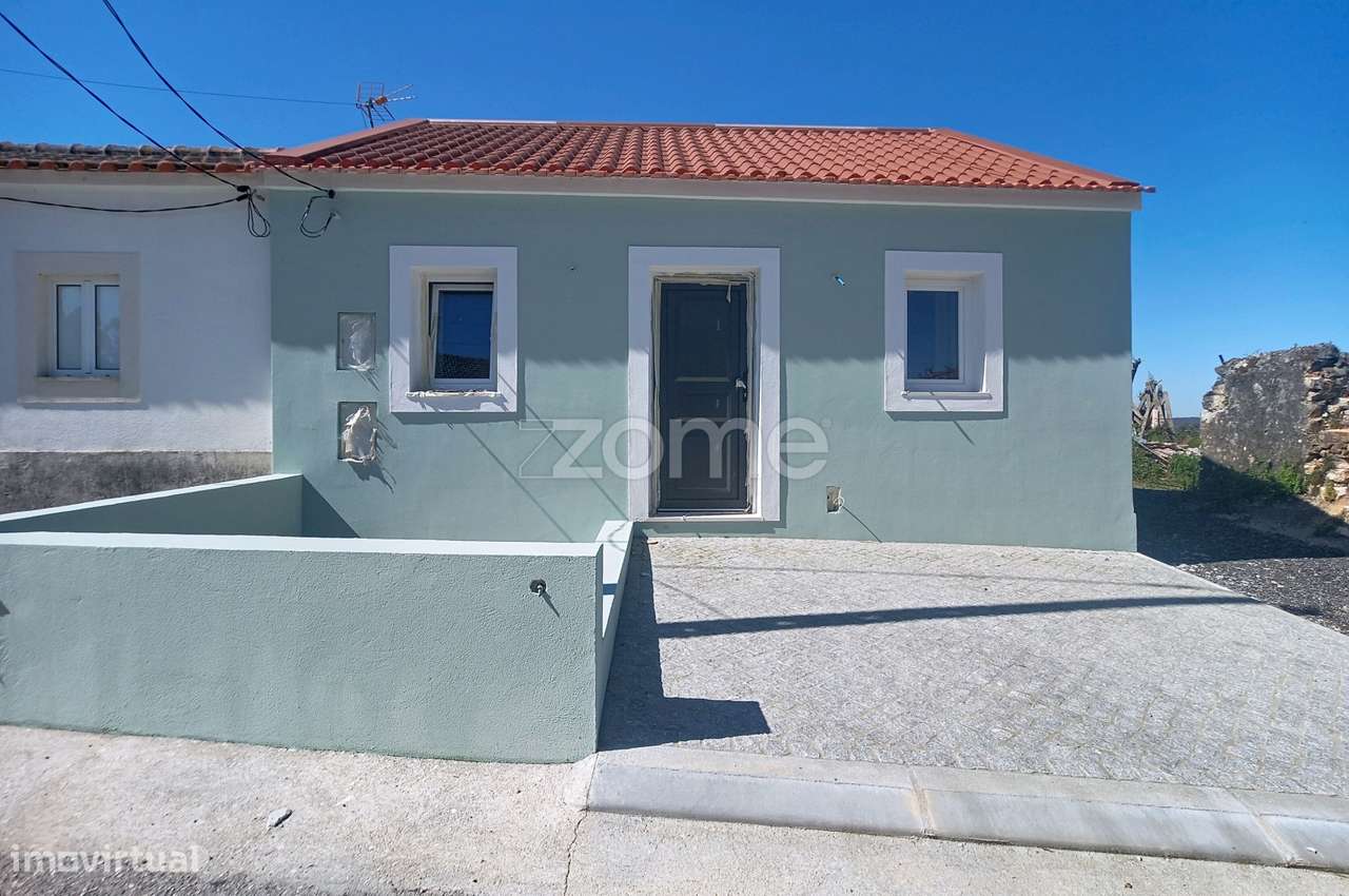 Moradia T1 Térrea com Terraço - Ideal para Habitação ou Investiment... - Grande imagem: 4/19