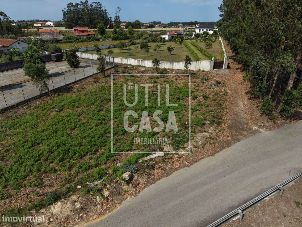 Terreno com 1400m² em Barqueiros-7