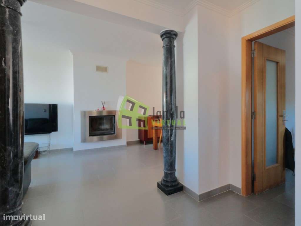 Moradia T3 com Garagem - Choilo, Azeitão-12