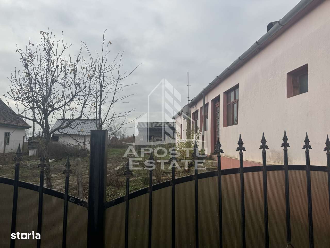 Casa veche cu teren de 2518 mp - Imagine principală: 4/9