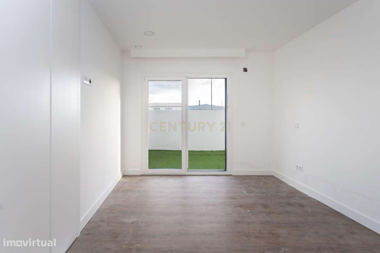 Térrea e moderna com excelente localização e excelentes áreas T3 em Az - Grande imagem: 4/41