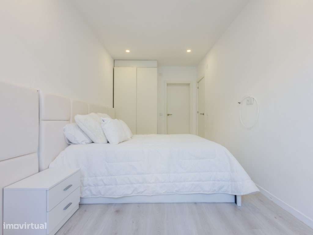 Apartamento T2 - Paio Pires - Remodelado-16