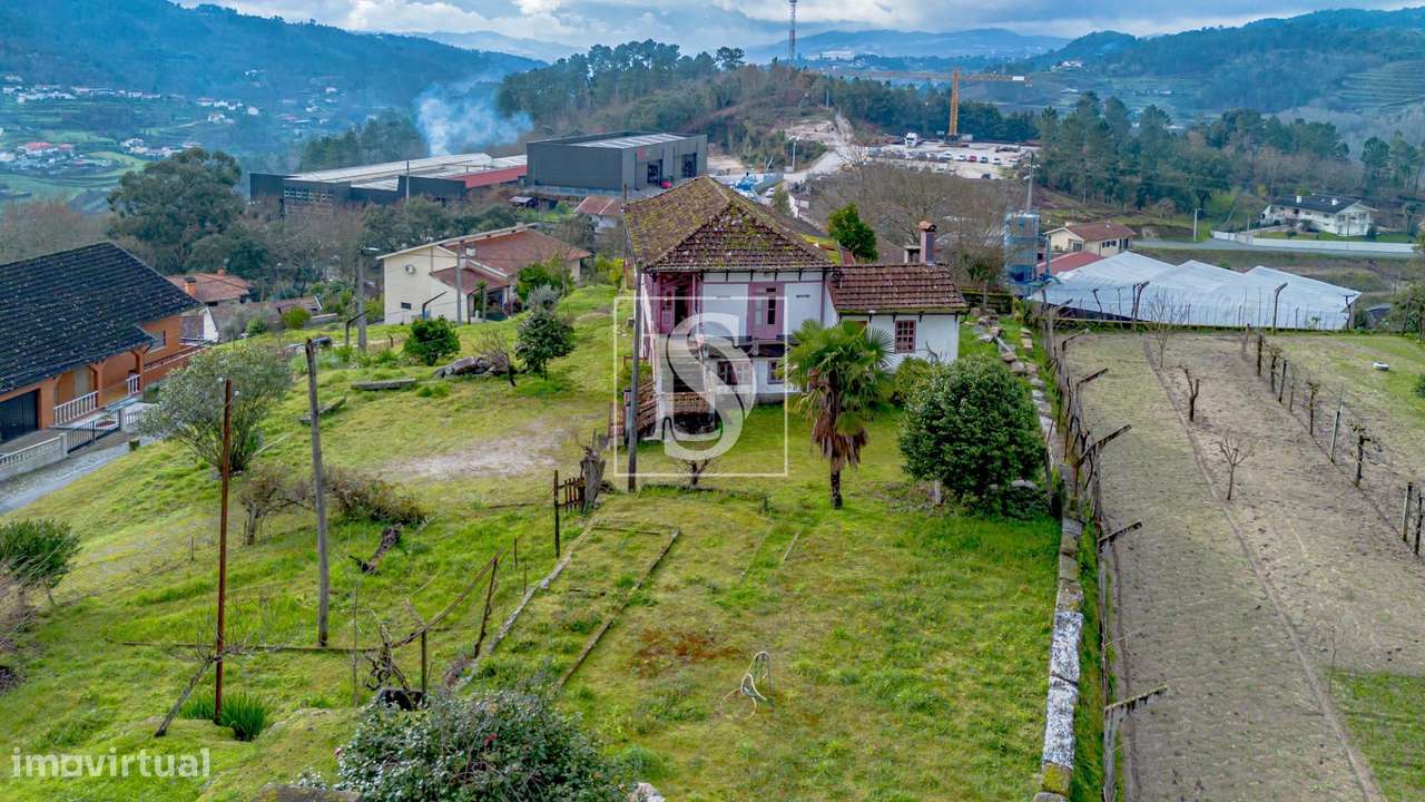 Moradia T3 em Fridão, Amarante-43