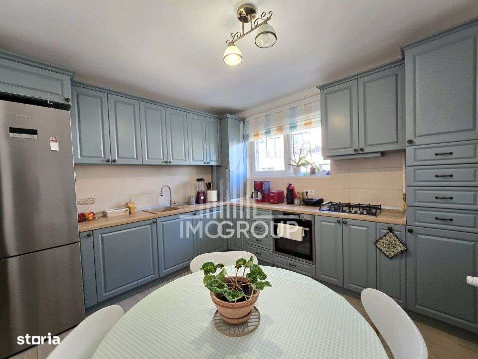 Apartament de vanzare 2 camere decomandate, 66mp, parcare - Europa-2