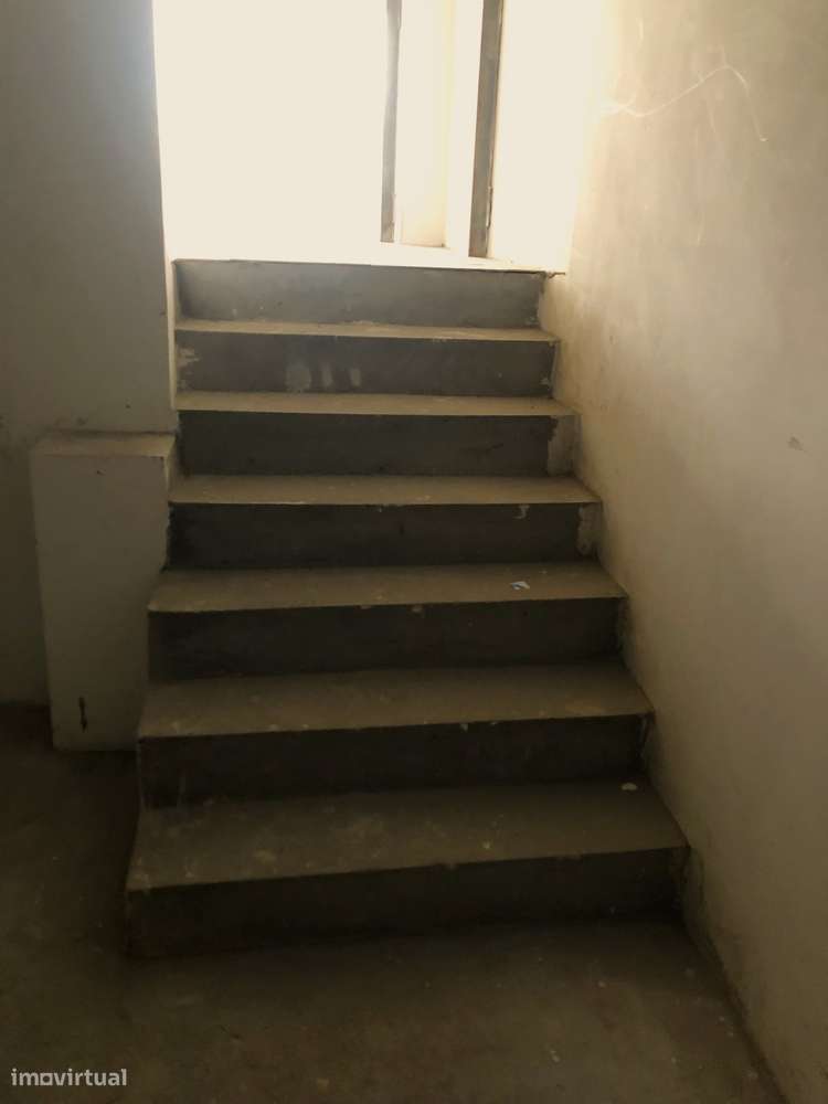 Loja para Arrendamento em Ermesinde – Junto à Estação - Grande imagem: 2/10