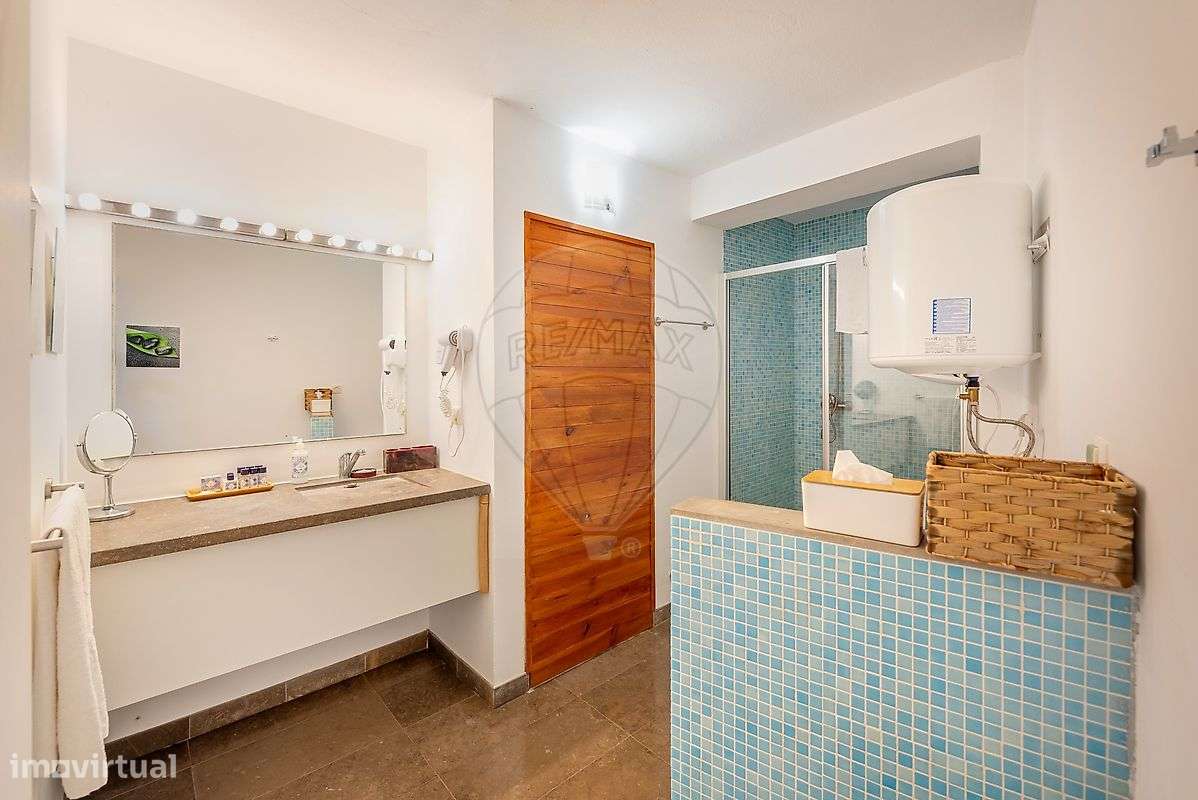 Hotel  para venda-24