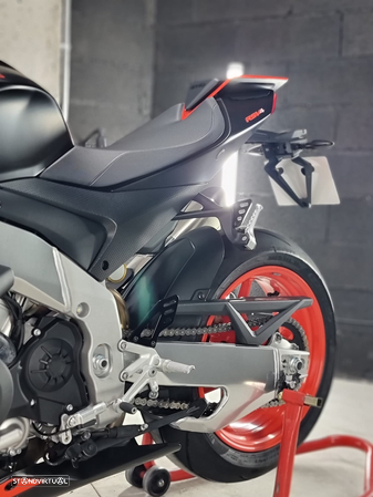 Aprilia RSV - 10